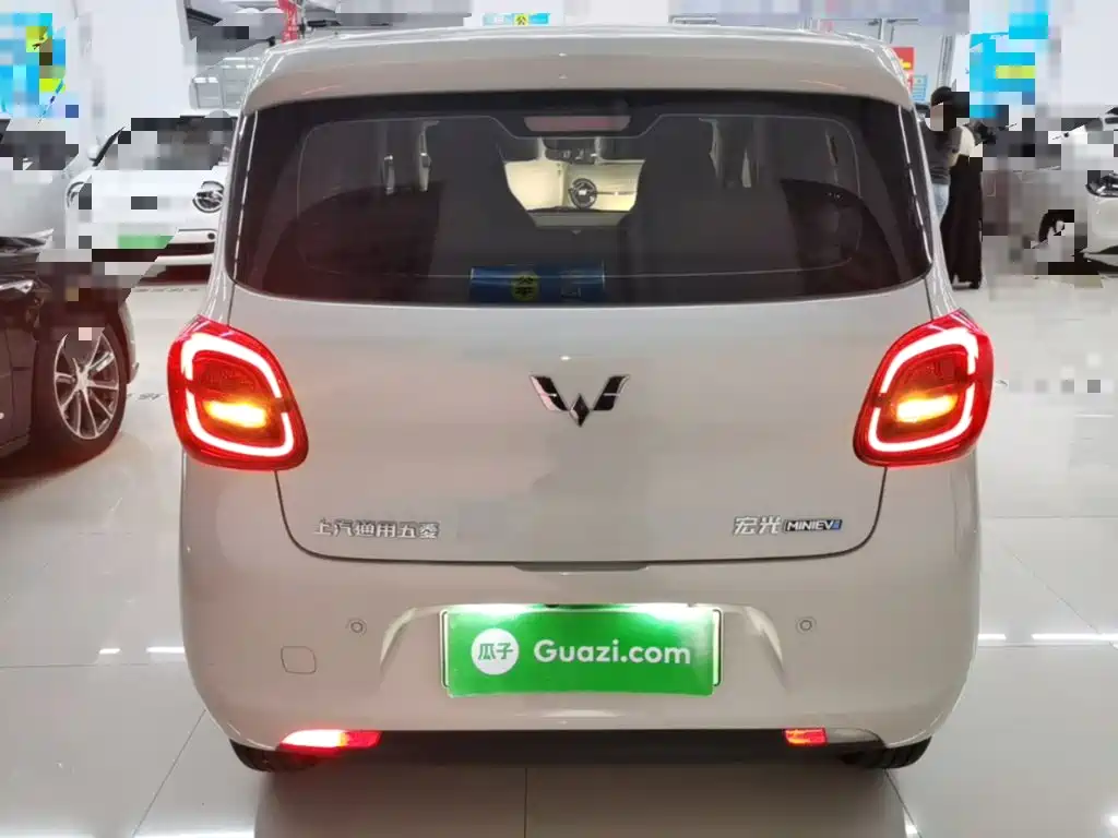 Wuling MINIEV — миниатюра 6