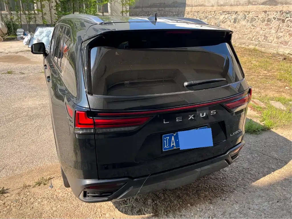 Lexus LX 2025 600