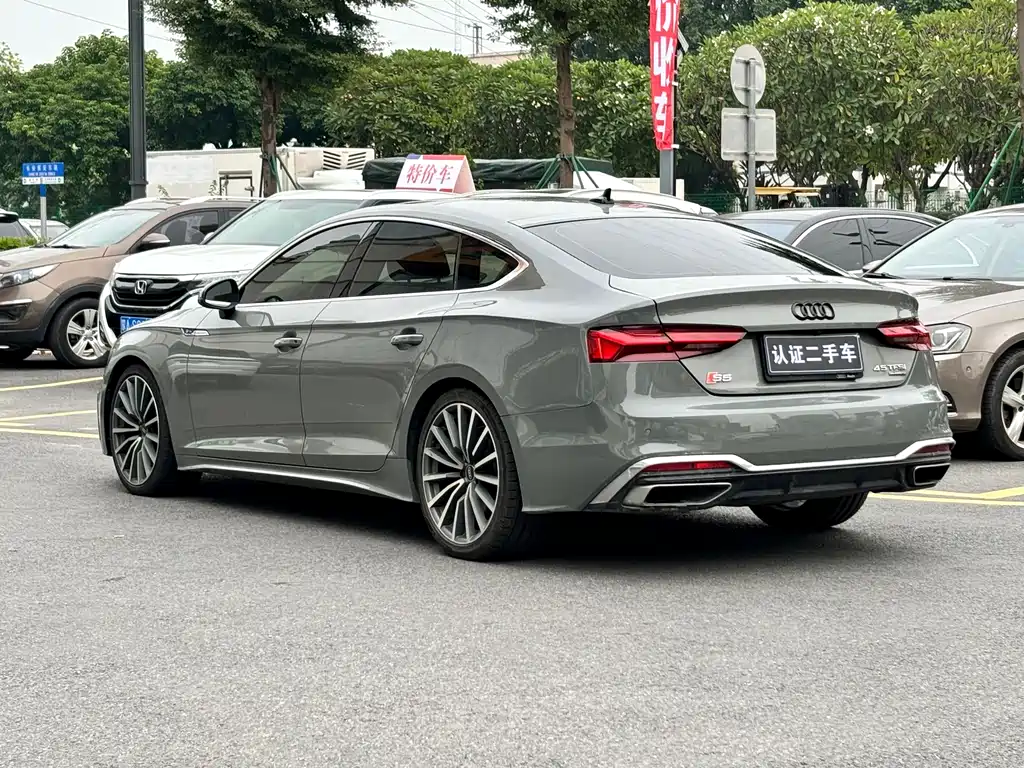 AUDI A5