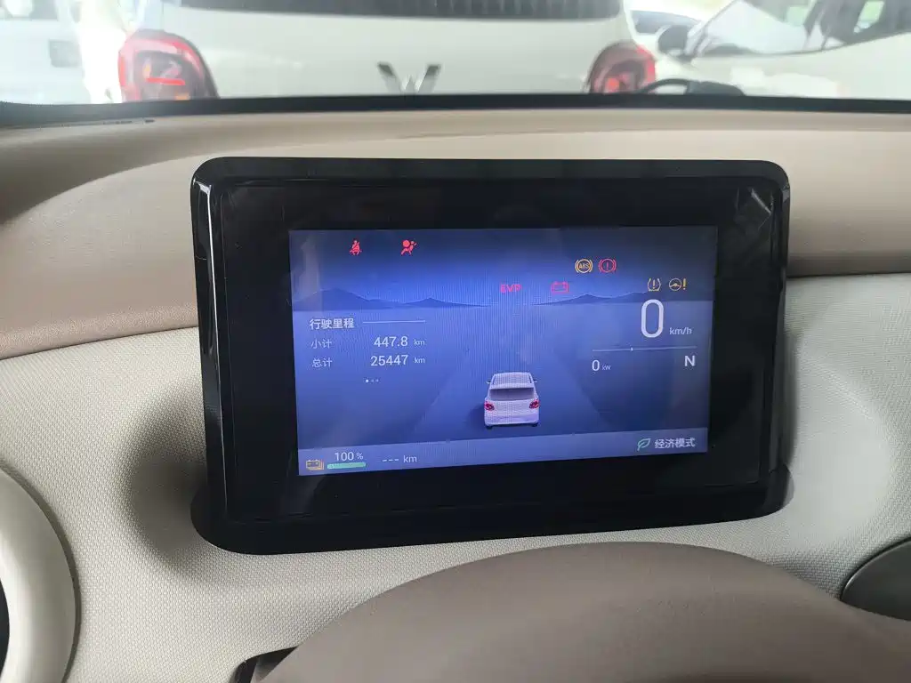 Wuling MINIEV — миниатюра 6