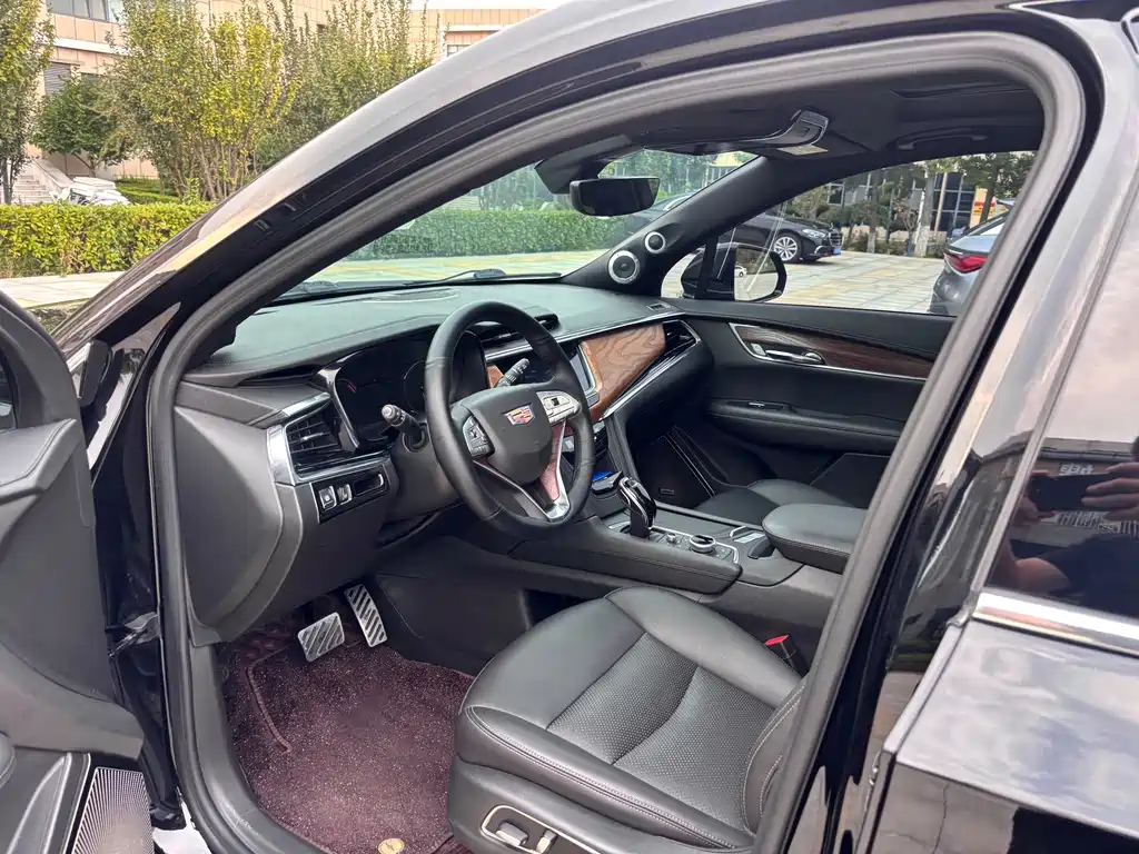 Cadillac XT6 — миниатюра 12