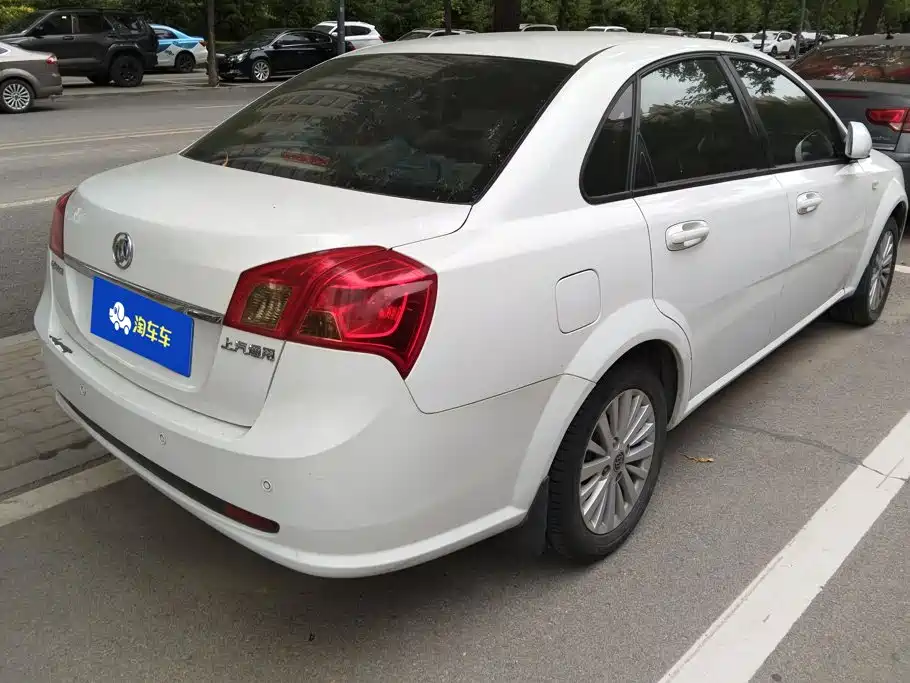 Buick Excelle — миниатюра 3