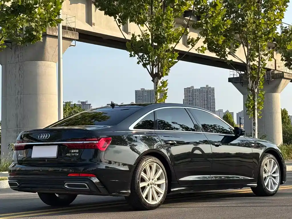 Audi A6L — миниатюра 7