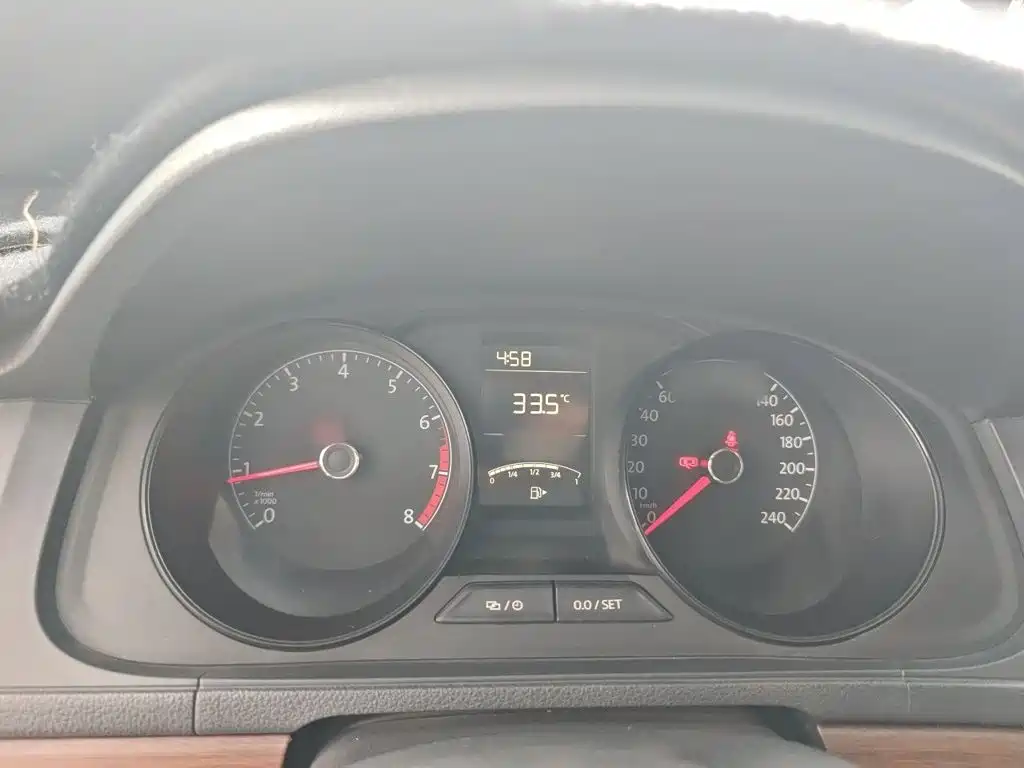 Volkswagen Lavida — миниатюра 4