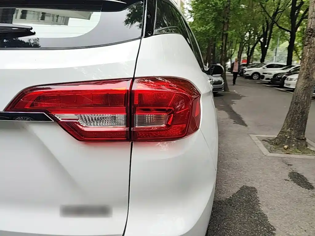 Haval M6 — миниатюра 8
