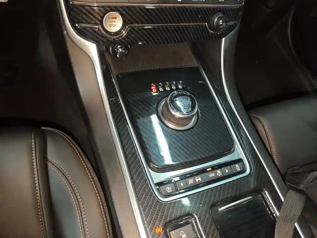 Jaguar XEL — миниатюра 14