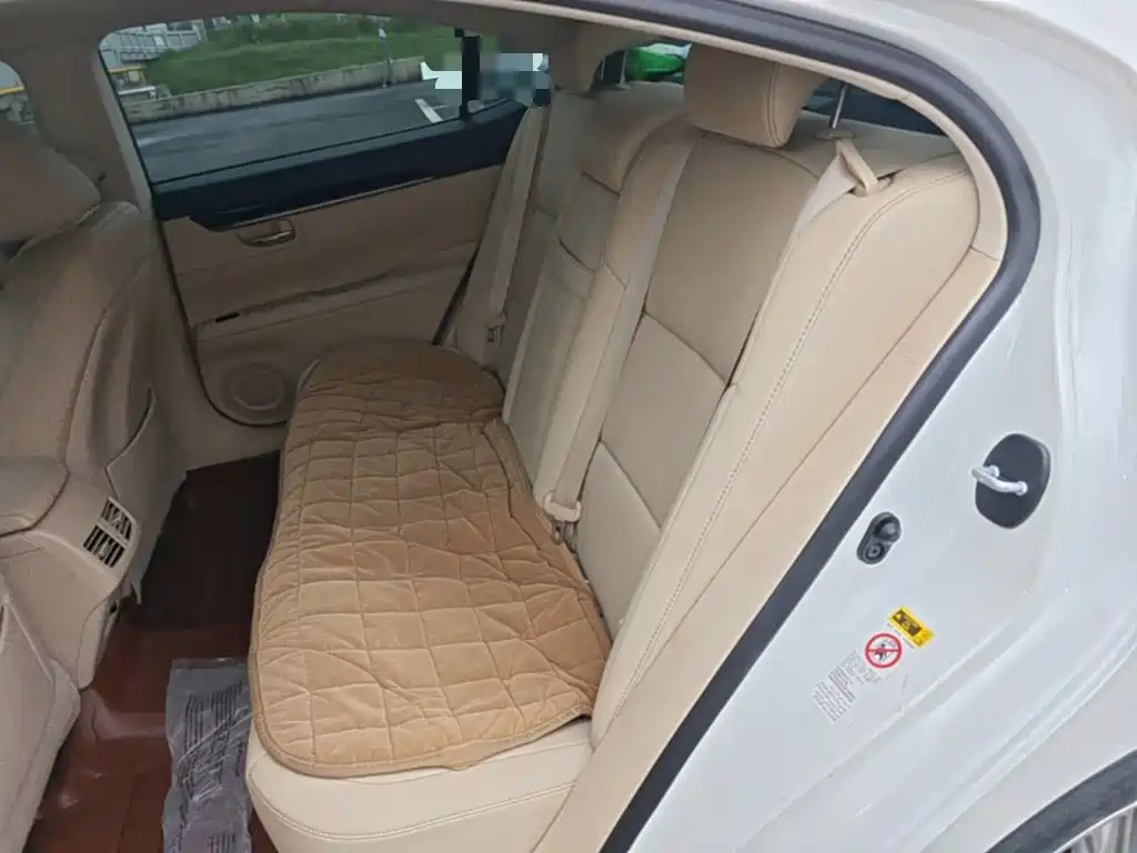 Lexus ES — миниатюра 17