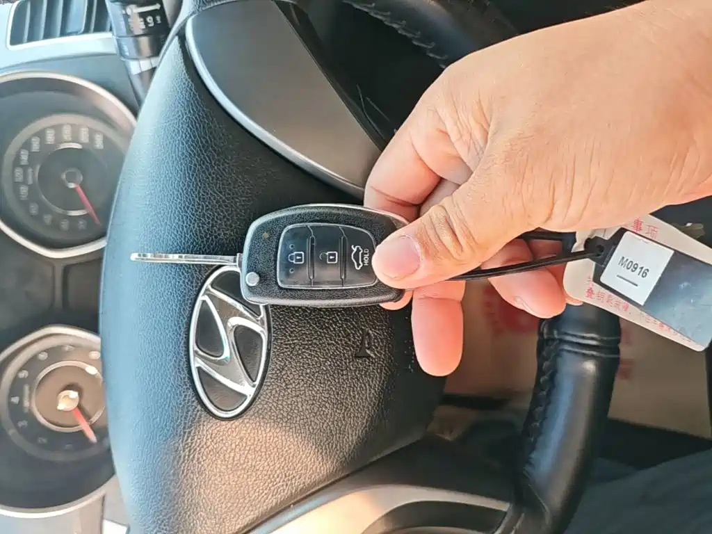 Hyundai Elantra Langdong — миниатюра 9