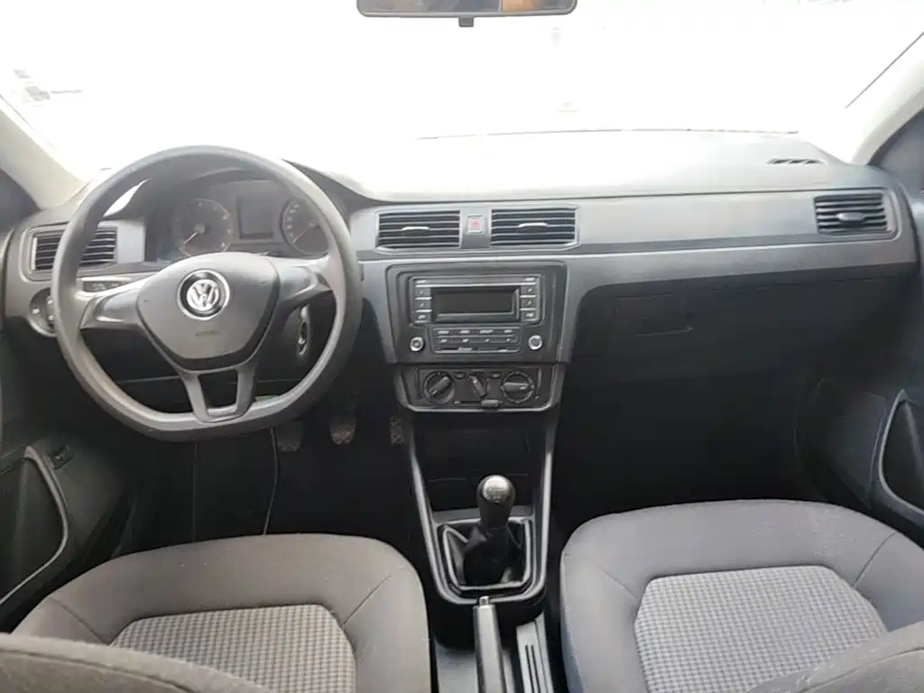 Volkswagen Santana — миниатюра 10