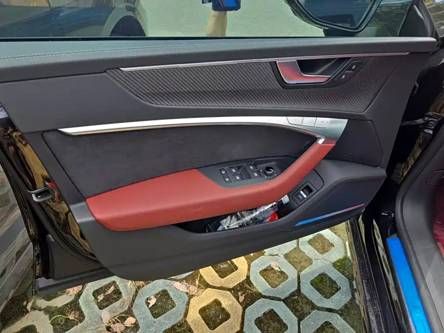 Audi A7L — миниатюра 7