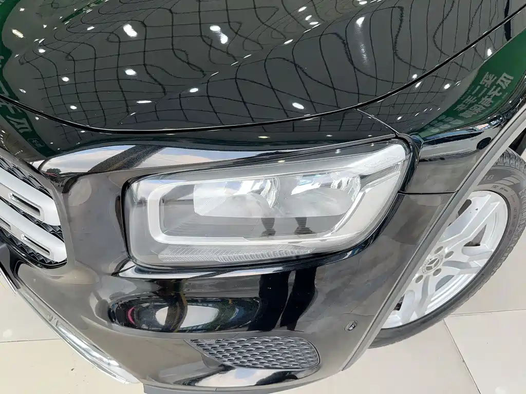Mercedes-Benz GLB — миниатюра 20