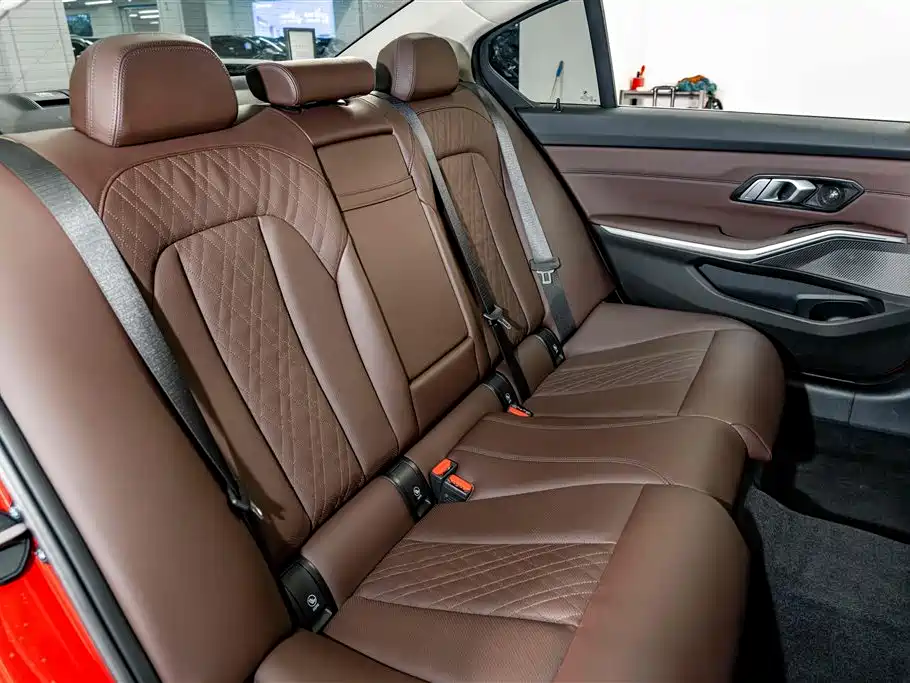 BMW 3 Series — миниатюра 24