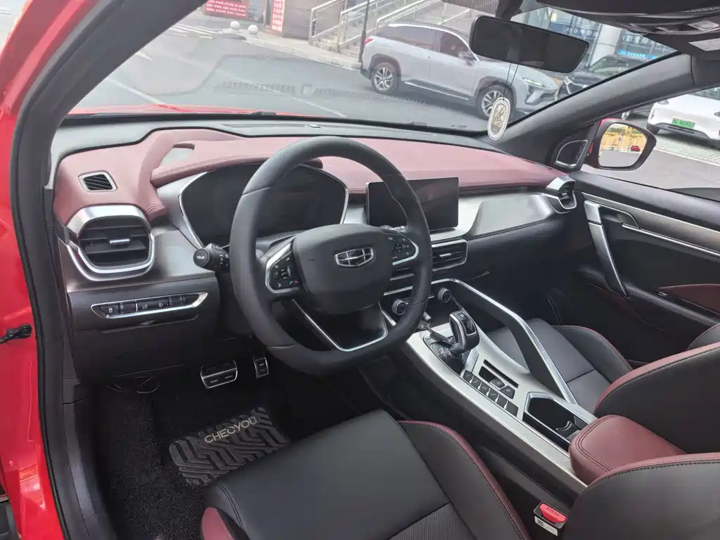 Geely Binyue — миниатюра 5