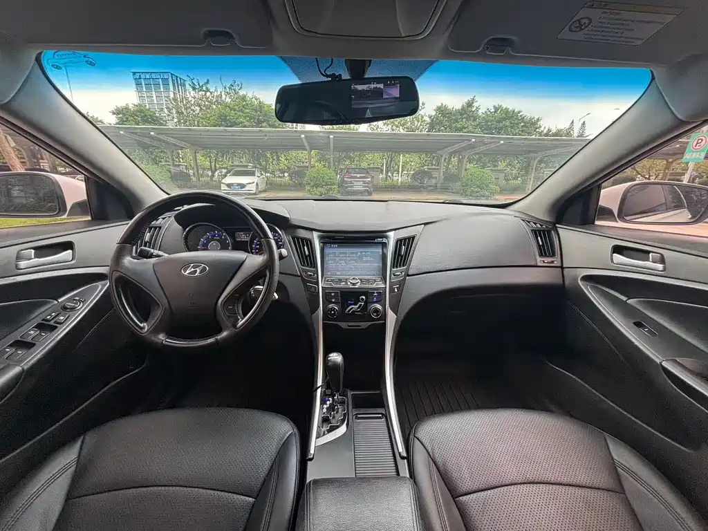 Hyundai Sonata — миниатюра 9