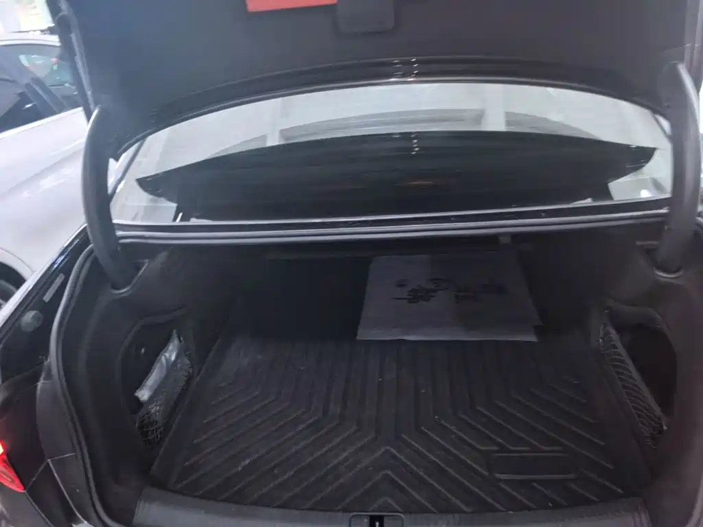Audi A4L — миниатюра 19