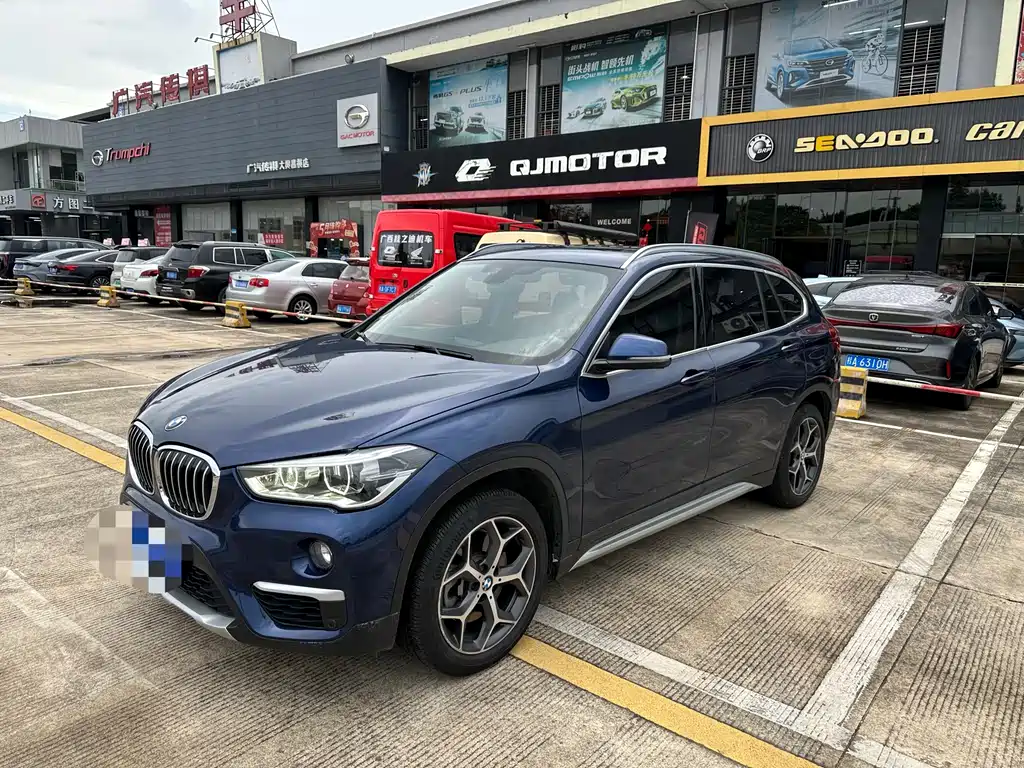 Купить BMW X1