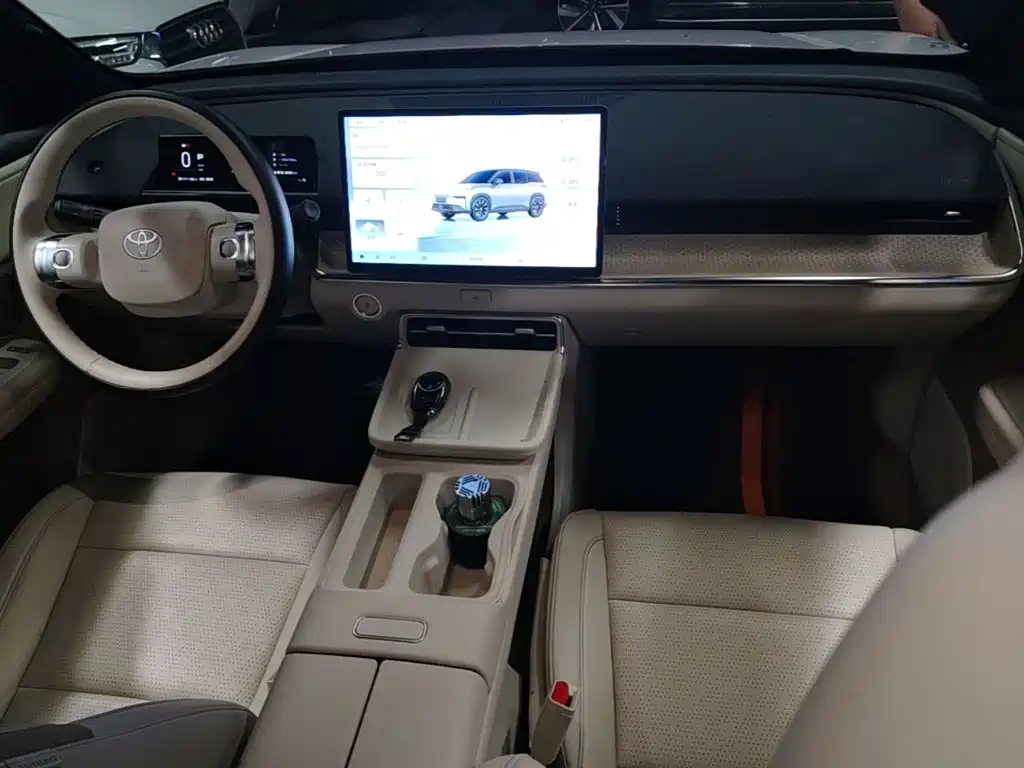 Toyota bZ3X — миниатюра 10