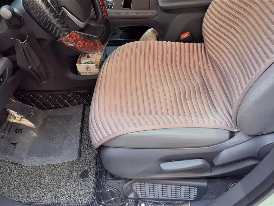 Toyota Granvia 2023 2.5L Comfort