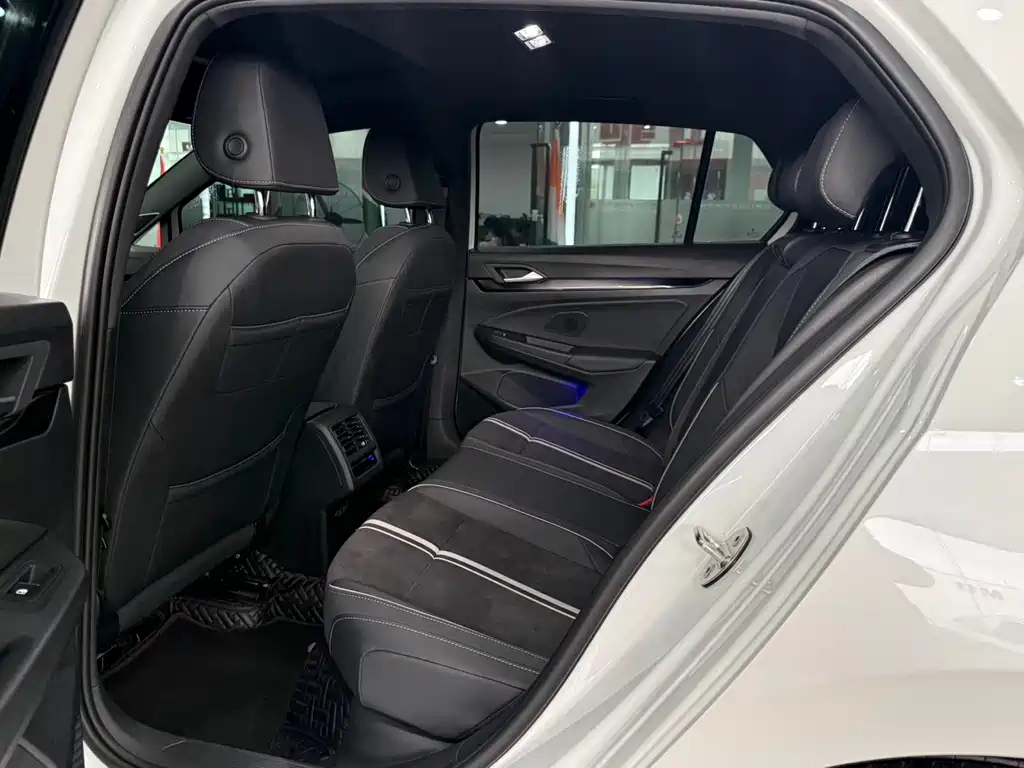 Volkswagen Golf — миниатюра 8
