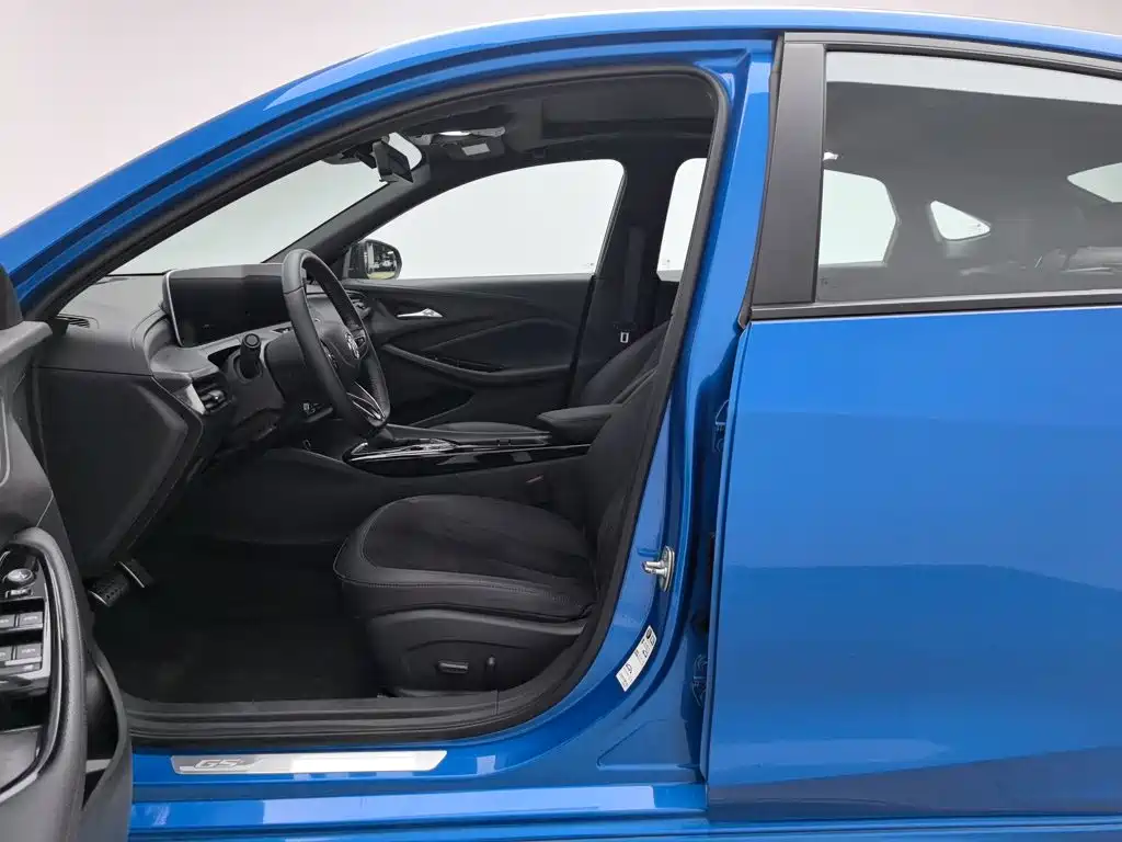 Buick Verano — миниатюра 10