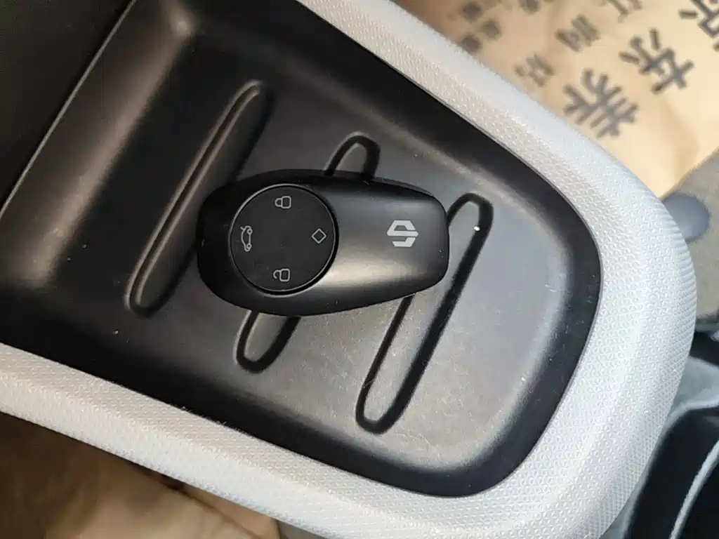 Leapmotor Leapmotor T03 — миниатюра 9