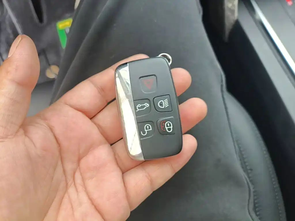 Land Rover Discovery Sport — миниатюра 17