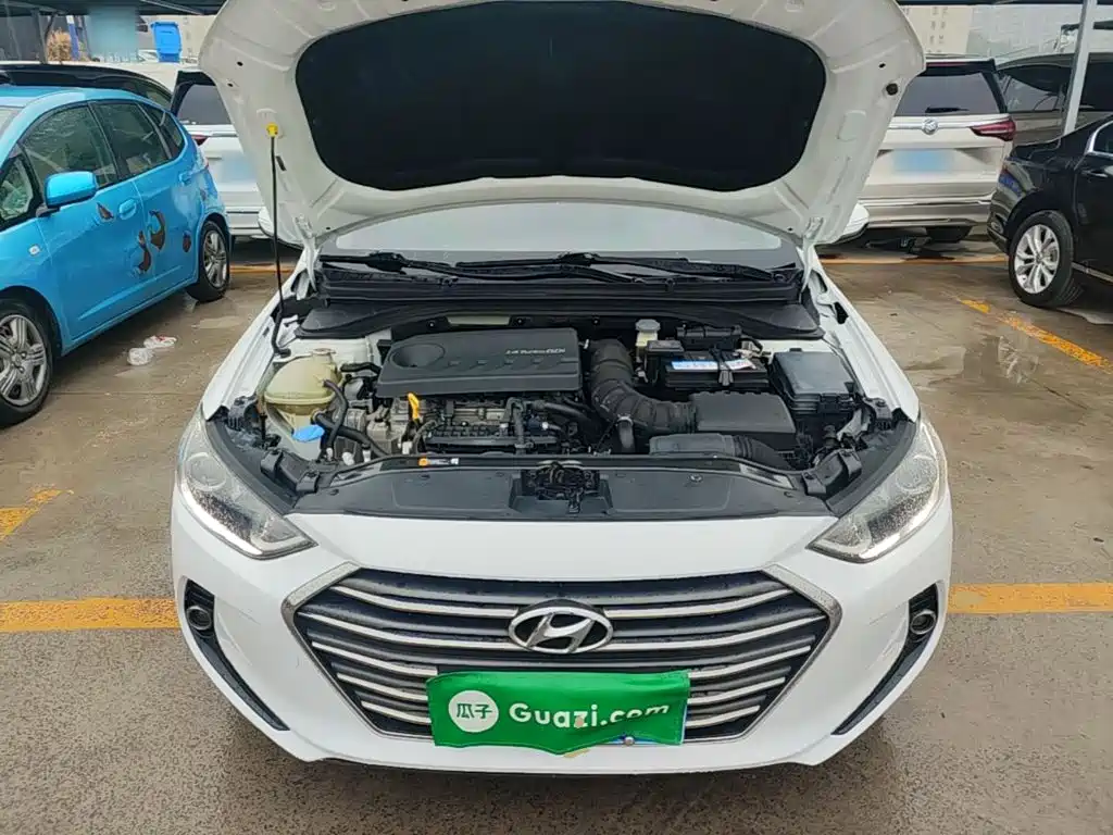 Hyundai Elantra — миниатюра 20