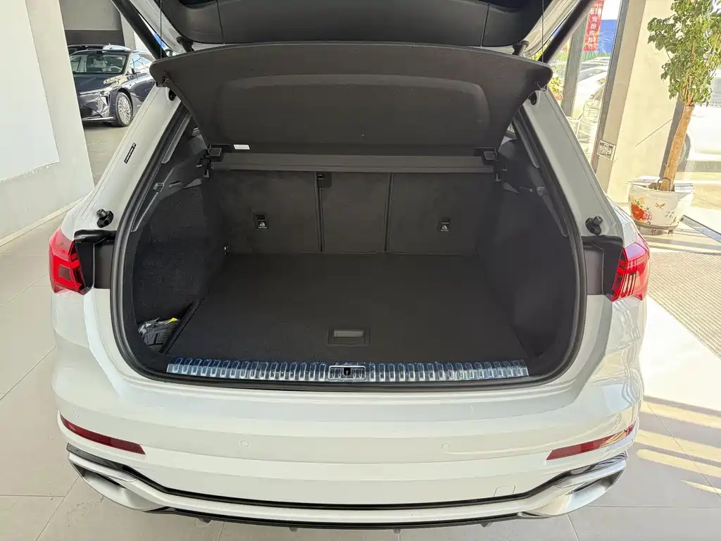 Audi Q3 — миниатюра 15