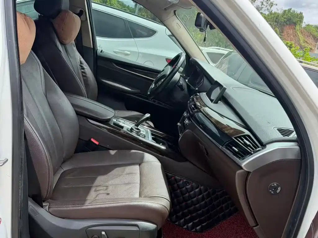 BMW X5 (Import) — миниатюра 7