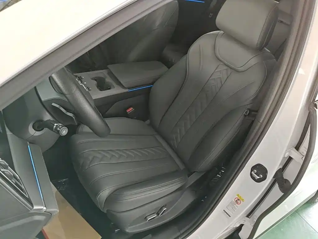 BYD L DM-i — миниатюра 15