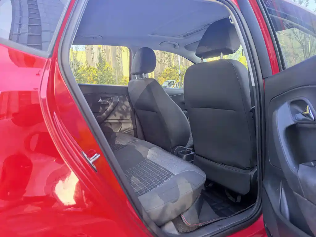 Volkswagen Polo — миниатюра 8