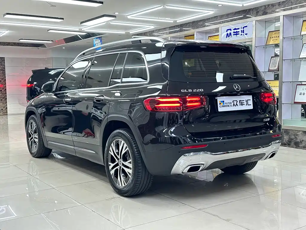 Mercedes-Benz GLB — миниатюра 4