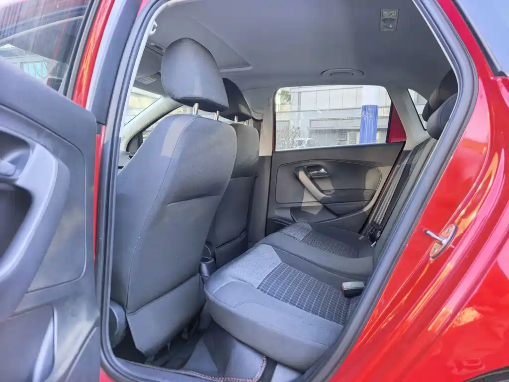 Volkswagen Polo — миниатюра 5