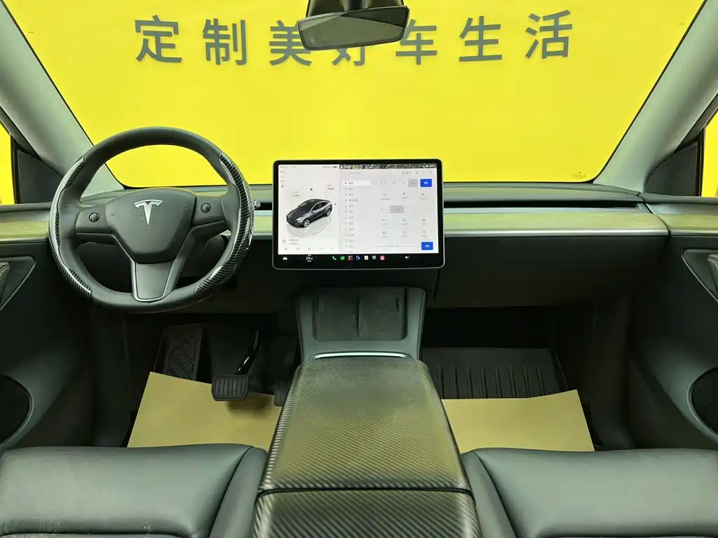 Tesla Model Y — миниатюра 36