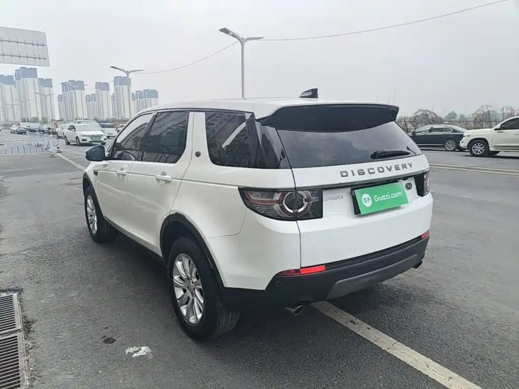 Land Rover Discovery Sport — миниатюра 23