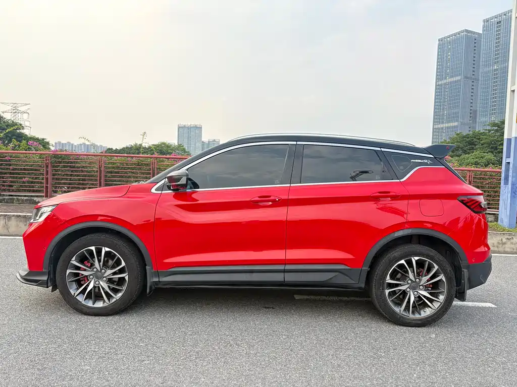 Geely Binyue — миниатюра 7