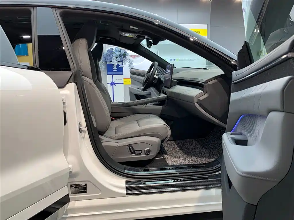 ZEEKR EXTREME KRYPTON 001