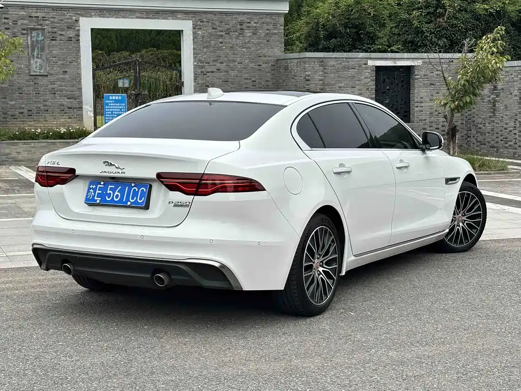 Jaguar XEL — миниатюра 19