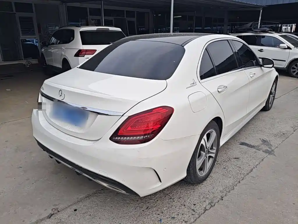 Mercedes-Benz C-Class — миниатюра 7