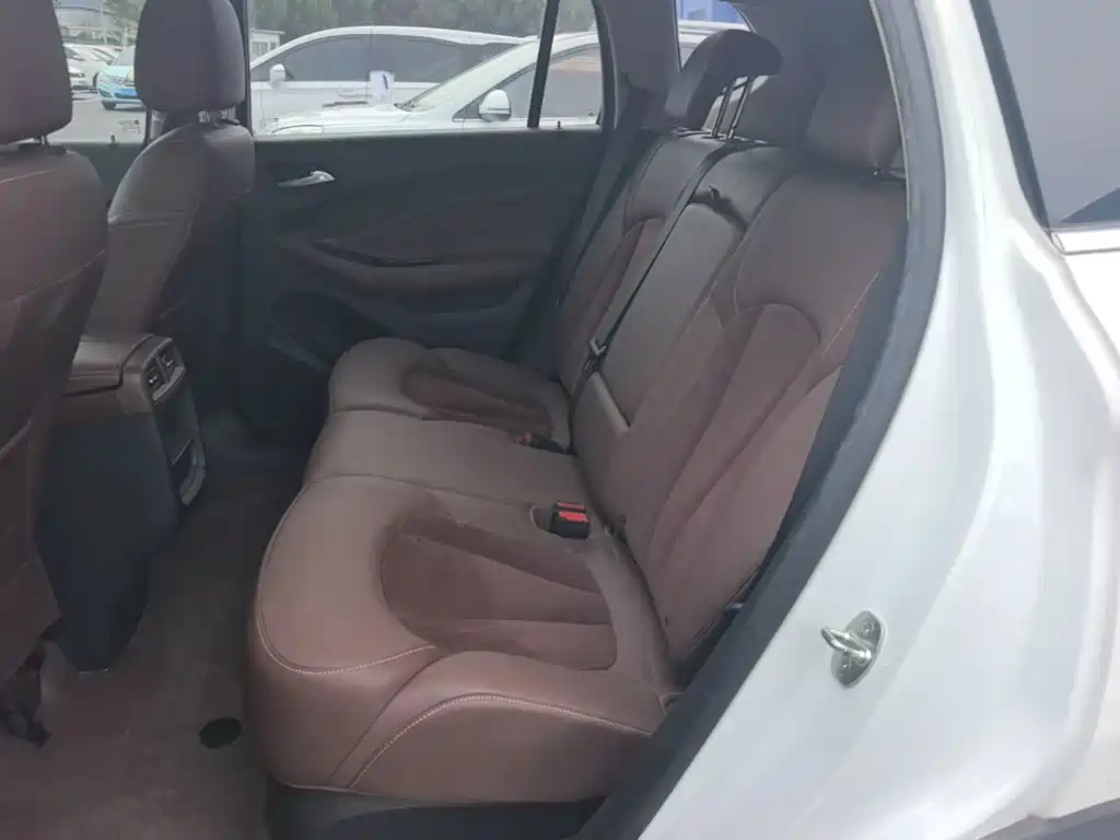 Buick Envision Plus — миниатюра 17