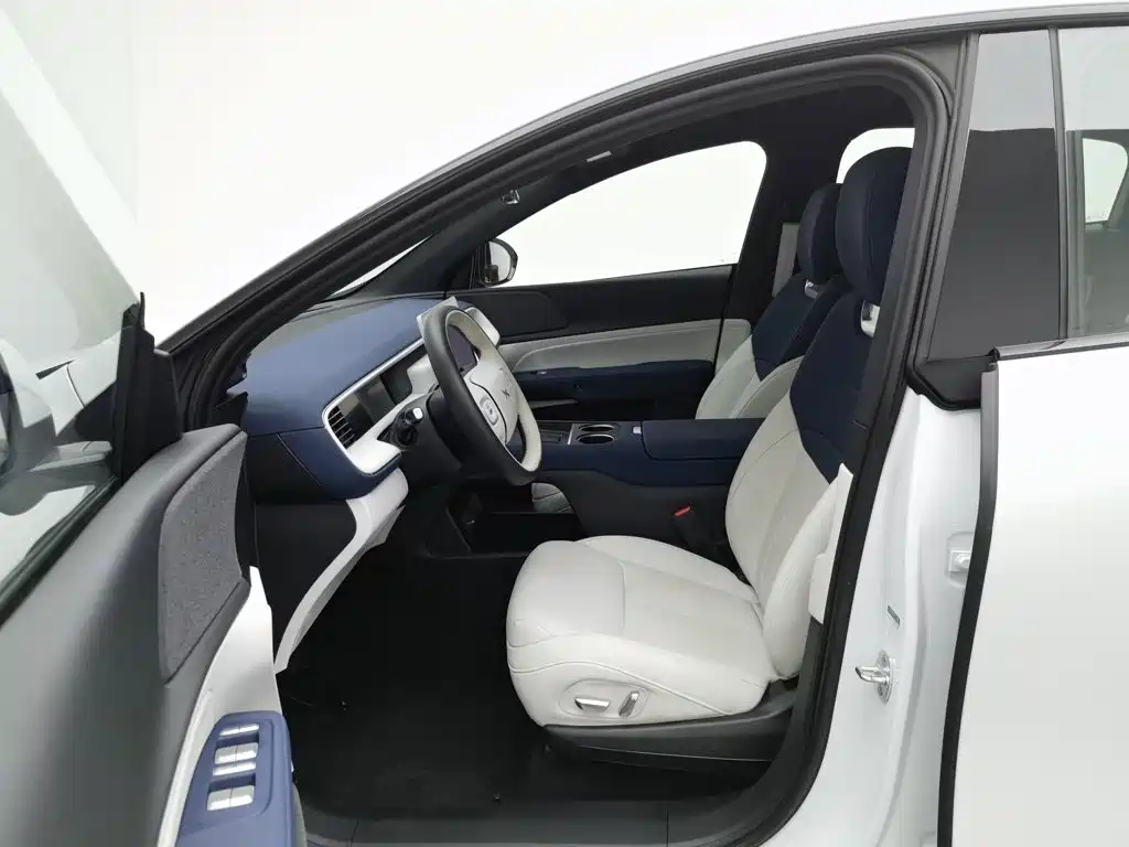 XPeng G6 — миниатюра 10