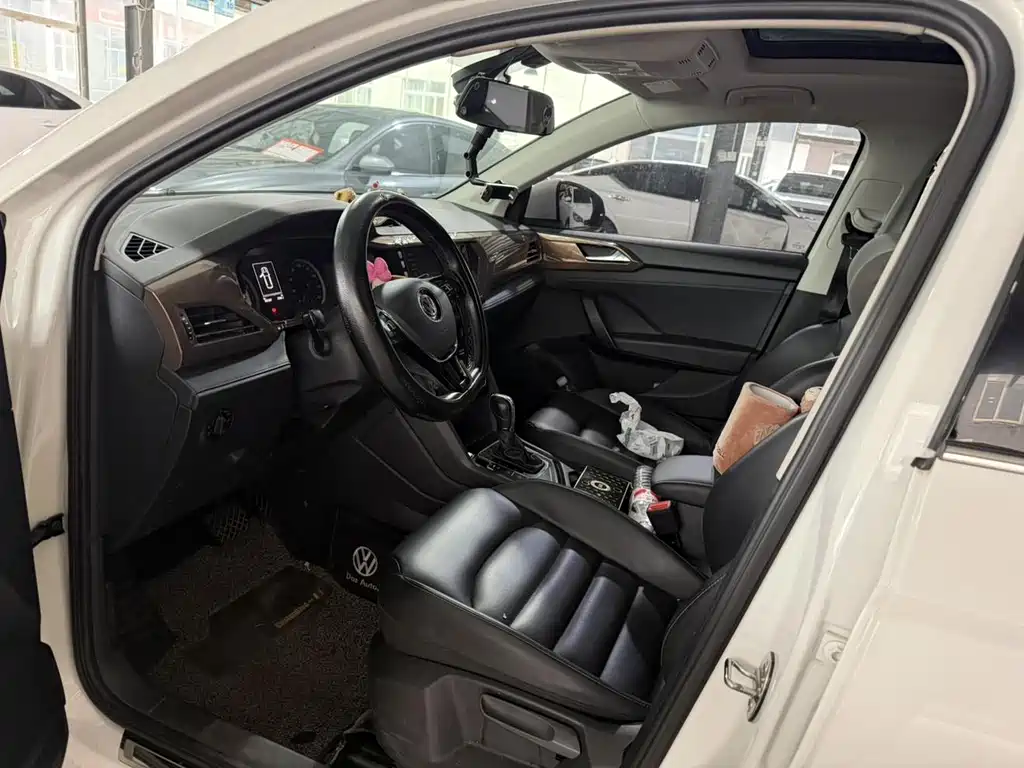 Volkswagen Tharu — миниатюра 7