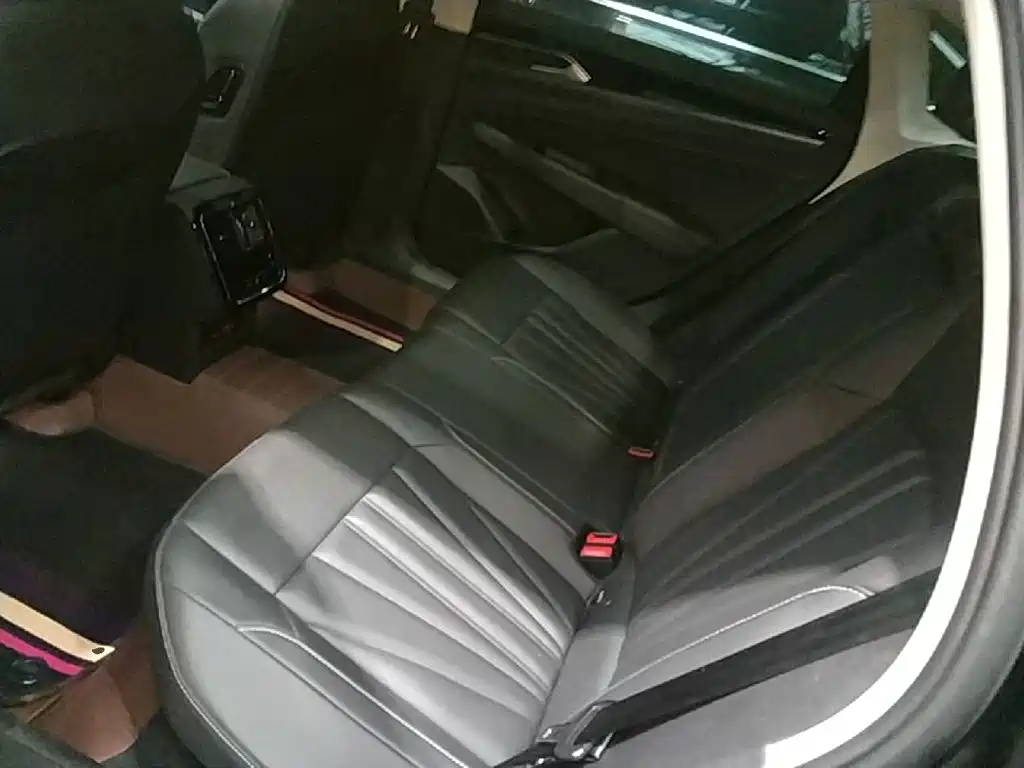 Volkswagen Passat — миниатюра 17