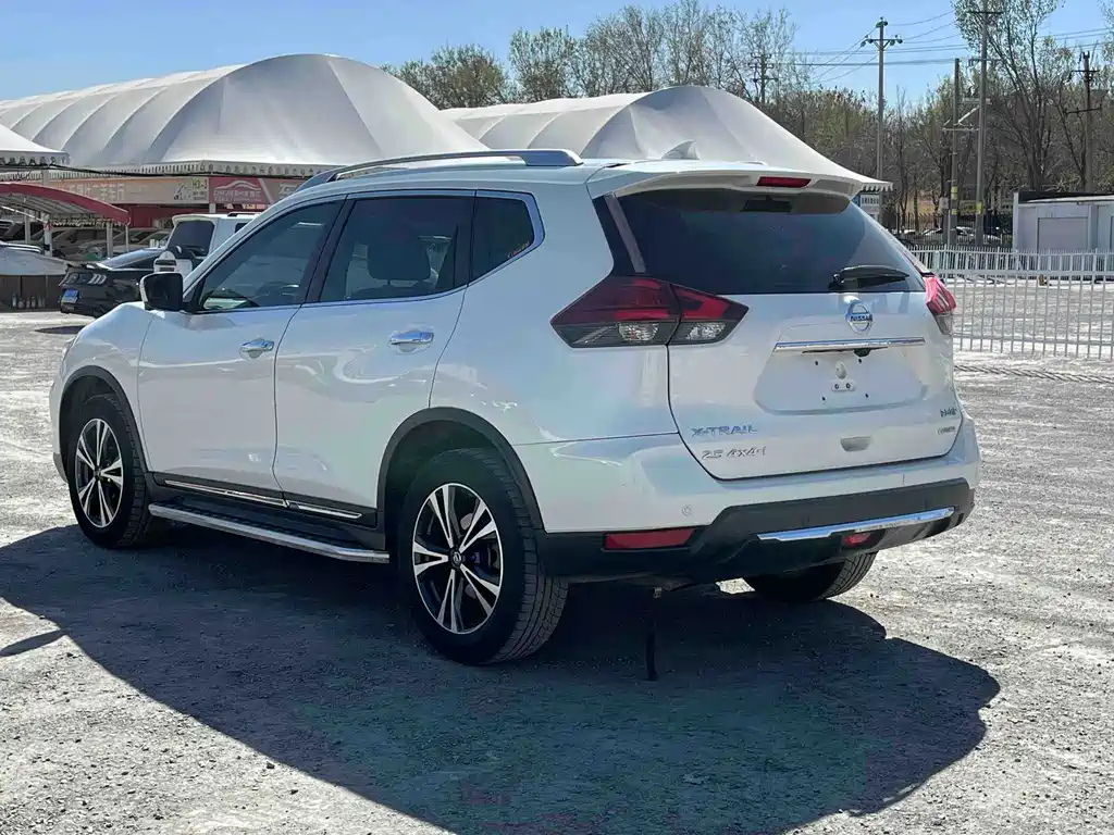 Nissan X-Trail — миниатюра 7