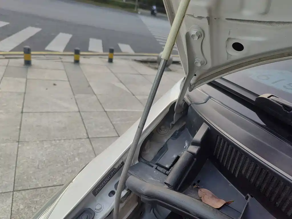 Toyota Previa — миниатюра 16