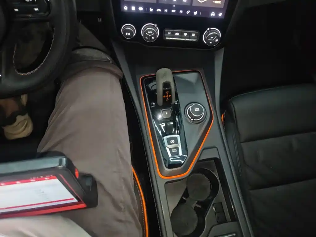 Lynk & Co 02 Hatchback — миниатюра 14