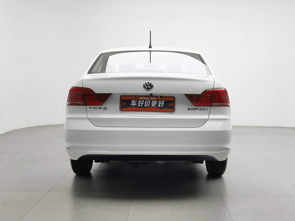 Volkswagen Santana 1.5 л 2022 г. Белый, пробег 33300 км