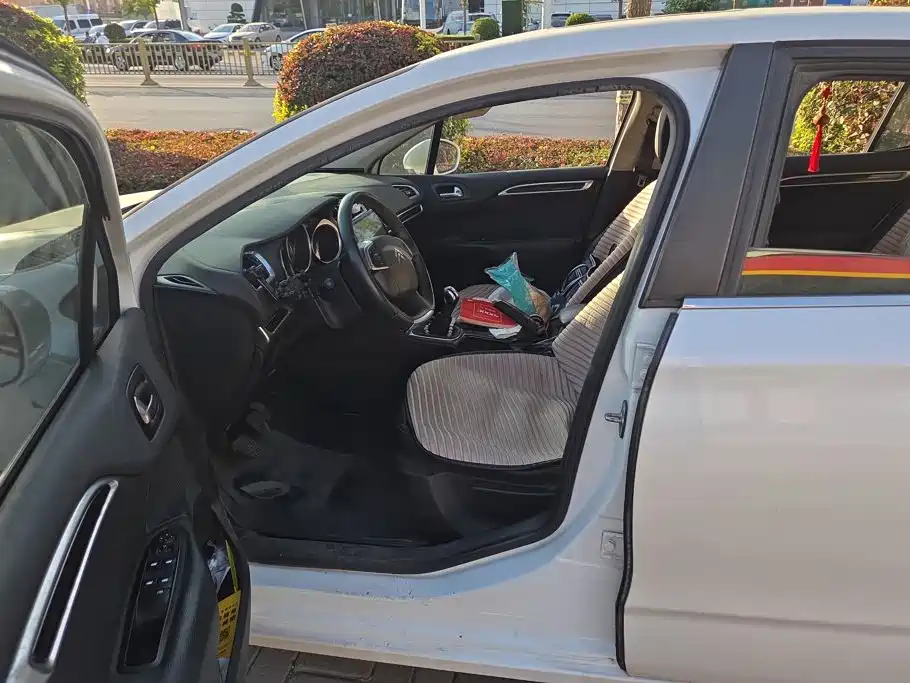 Citroen C4L — миниатюра 9