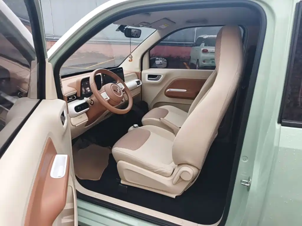 Wuling MINIEV — миниатюра 16
