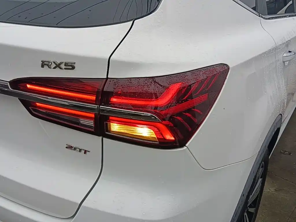 Roewe RX5 — миниатюра 8